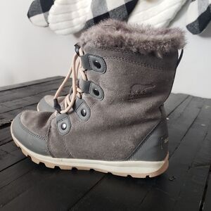 Sorel Women's Girls Whitney Suede 5 Grey Snow Boots Winter Fur Pink Laces